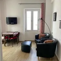 Vals Peter's Home، فندق في Jerzu