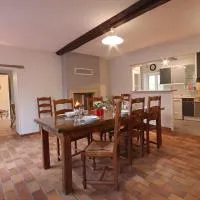 Charmante maison périgourdine avec billard, babyfoot et accès WIFI - FR-1-497-65, hotelli kohteessa La Ménière