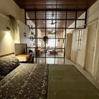 House of Kashi Homestay- Studio and Budget Rooms, hotel v destinácii Kashi