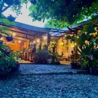 Marius B&B & Hostel, hótel í Silang