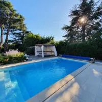 Maison 8 personnes avec piscine chauffée en Ardèche Safari Peaugres, hotel a Roiffieux