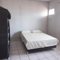 Apt 2 qts barato e estac gratis - Térreo, hotel poblíž Paragominas Airport - JPE, Paragominas
