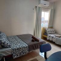 Apart próximo a Unimed de 2 quartos com 2 Ar-cond, mini-Academia e garagem no Centro-sul, hotel poblíž Letiště Sepé Tiaraju - GEL, Santo Ângelo