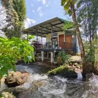 อินทนนท์ บ้านพักเล่าจู Inthanon Laoju House, hotelli kohteessa Ban Na Yang