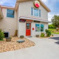 Budget Inn By OYO Natural Bridge I-81, хотел в Начъръл Бридж