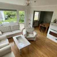 Ferienhaus An der Weinrebe in Bad Hersfeld mit Garten, 2 Bäder, 2 Schlafzimmer & Küche - gratis Parkplätze, hotel u gradu 'Bad Hersfeld'