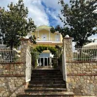 Viesnīca Hotel Restorant Halal Il Tramonto. pilsētā Vorë