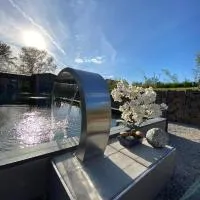 Alexa Resort, hótel í Borovany