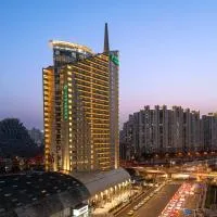 Holiday Inn Shanghai Jing'an – hotel w Szanghaju