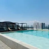 Vista Vibes Modern Apt with Rooftop Pool in GDL, hotel a Guadalajara