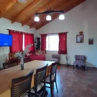 Casa Lennon – hotel w mieście Plottier