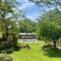 Le Boudoir proche Montignac, Hautefort, hotel en Saint-Rabier