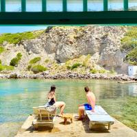 Utopia boutique villa on-in the water between 2 seas ideal 5 people, hotel a K&aacute;stron