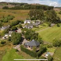 Dalnoid Cottages & Treehouses Nr Glenshee, hotel u gradu Glenshee