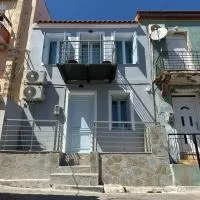 Plomari Grey house Casa Peppe, hotel a Plomarion