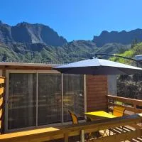 Gîte les Portes du Taïbit dîner et petit déjeuner compris, מלון בסילאוס