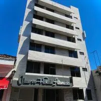 Nuevo Hotel Alameda de Uruapan، فندق في اروابان دل بروغرسو