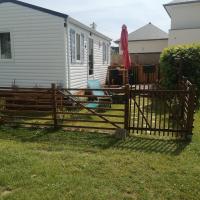 Mobilhome cool, hotel near Pleurtuit Airport - DNR, Pleurtuit