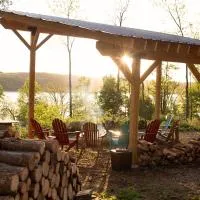 Conesus Lake Glamping With A View, hotelli kohteessa Conesus