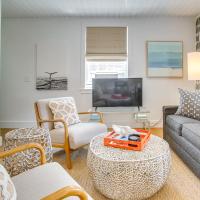 Airy Nantucket Escape in Historic Downtown!, hotell sihtkohas Nantucket lennujaama Nantucket Memoriali lennujaam - ACK lähedal