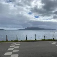 2BR Home with Sea Views and Parking - Tórshavn,位于托尔斯港的酒店