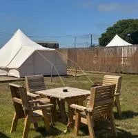 Viesnīca Hill Fruit Farm Glamping pilsētā Trunch