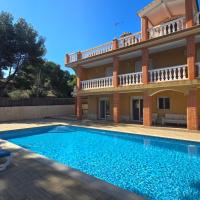 Villa Irena Denia, hotel v mestu Denia