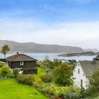 6 Bedroom House, khách sạn ở Ålesund