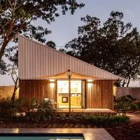 Modern Cabin - Pineapple, hotel v destinaci Malkerns