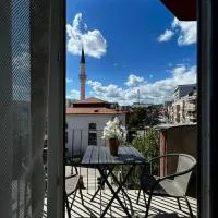 Down town Apartment: Gnjilane şehrinde bir otel