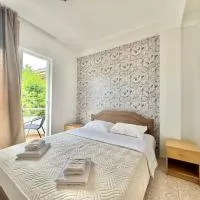 B&M Holiday Rooms, хотел в Podlastva