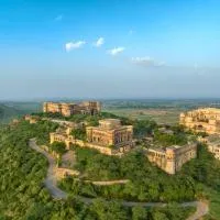 Neemrana's - Tijara Fort Palace，阿爾瓦爾的飯店