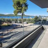 Prvi red do mora, hotel en Zablaće