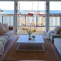 Penthouse over the harbour, hotel v destinaci Skillinge