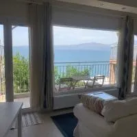 Amfiteatriko Studio Sea View Oropos Attiki, hotel i Kalamos