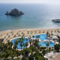 Sandy Beach Hotel & Resort, ξενοδοχείο σε Al Aqah