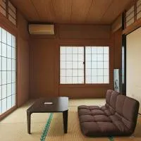 Traditional 2-Story Japanese Home Near Narita, Hotel in Shisui