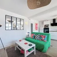 Maison colorée - 2 chambres - À 5 min de la mer, ξενοδοχείο σε Plérin