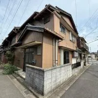 桑名のお宿赤須賀 ナガシマスパーランド なばなの里近郊一軒家 駐車場あり, ξενοδοχείο σε Kuwana