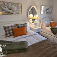 Magnolia Farmhouse at Summerfield NC, hotel em Summerfield