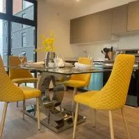 Lujoso Apto 1,2 ó 3 Habitaciones cerca Oakland Place Z10 GT Wifi Piscina Gimnasio Parqueo, ξενοδοχείο σε La Aurora
