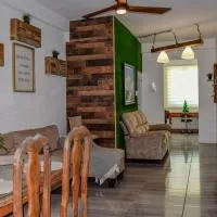 VSS Rustic in Arecibo - Stylish & Relaxing Escape Near Beaches, hotel em Arecibo
