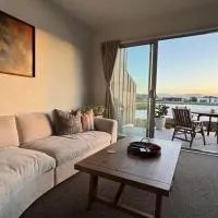 Charming Lakeview Golf Villa, khách sạn ở Matarangi