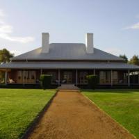 Yarrabandai Creek Homestead, hotel near Condobolin Airport - CBX, Ootha
