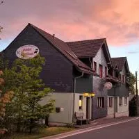 Gasthaus und Hotel Peterhänsel，Spechtsbrunn的飯店