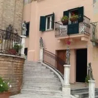 Guesthouse Casa Da Carmine – hotel w mieście Castiglione Messer Raimondo