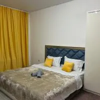 Квартира для туристов 10 спальных мест 145кв, hotell i Zhezdi
