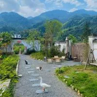 Nature Cure Village Lodge-婺源自在舍, hotel en Wuyuan
