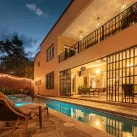 Casa Feliz Jacuzzis Alberca Gimnacio Vapor PingPong Billar Cuarto de Video, hotel u gradu 'San Miguel de Allende'