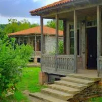Thea's Ethnographic Guest House, ξενοδοχείο σε Nap'ich'khovo